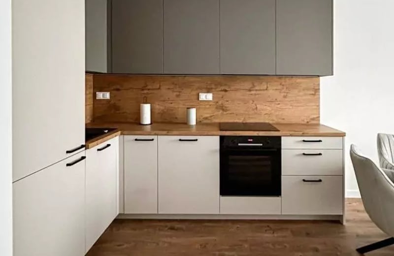 Alquiler a Largo Plazo: Apartamento de 3 Habitaciones y 55 m² con Estacionamiento | Varsovia, Ursus