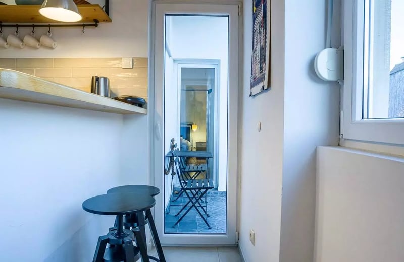 Long-term rental of a cozy 2-bedroom apartment in Vračar, Belgrade