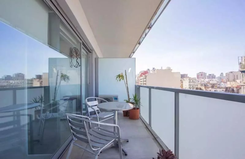 Long-term rental of a 60m² three-room apartment in Palermo, Buenos Aires – washing machine included!