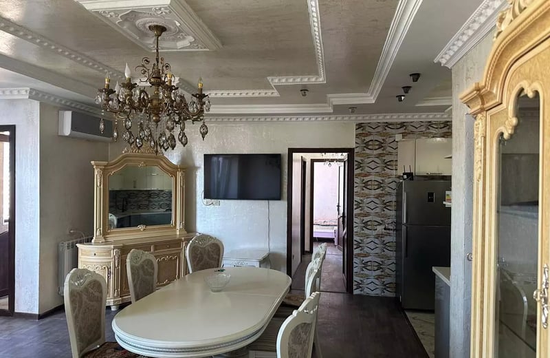 Long-term rental of a 3+1 apartment, 115m² in Batumi on Aslan Abashidze St. 49/17