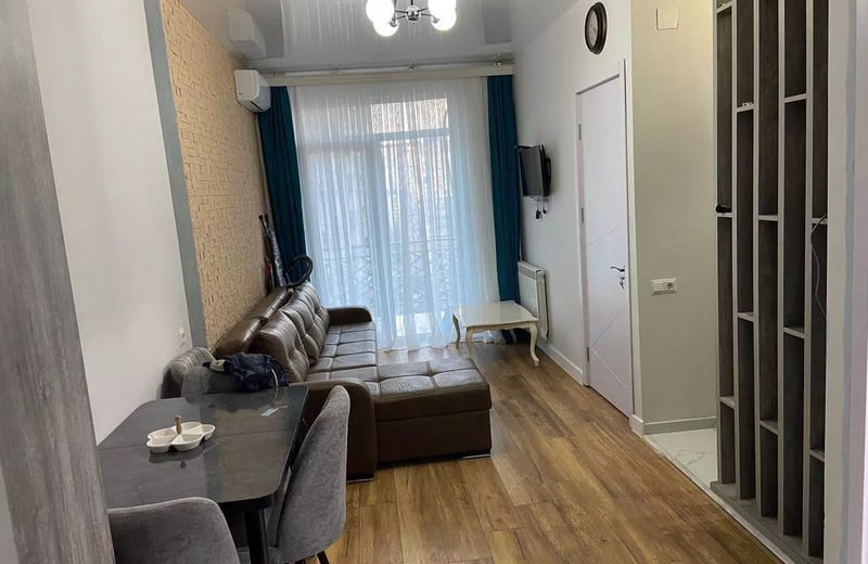 Apartamento 1+1 en alquiler a largo plazo en Batumi, calle Sheriff Khimshiashvili 65