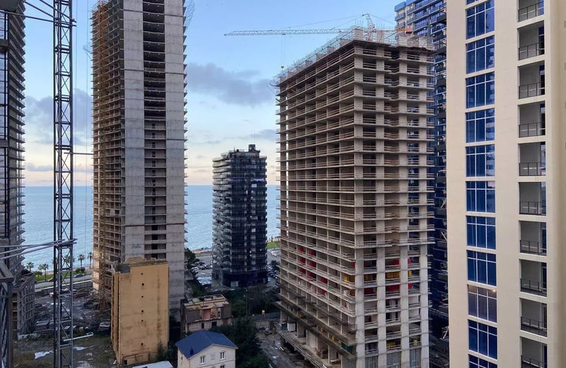 Apartamento 1+1 en alquiler a largo plazo en Batumi, calle Sheriff Khimshiashvili 65