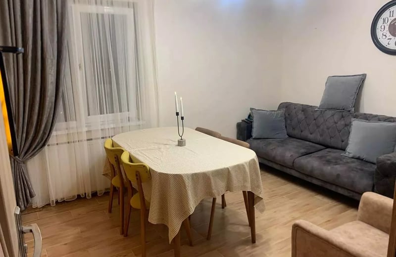 Long-term rental 2+1 apartment with sea view, Sh. Khimshiashvili St. 15, Batumi