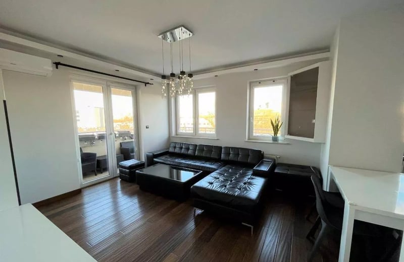 Alquiler a largo plazo: Apartamento de 2 habitaciones, al. Jana Pawła 2, distrito Czyżyny, Cracovia