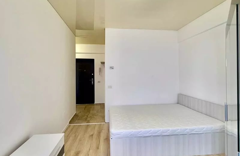 Long-term rental: studio, 1st floor, Militari Residence, Bucharest
