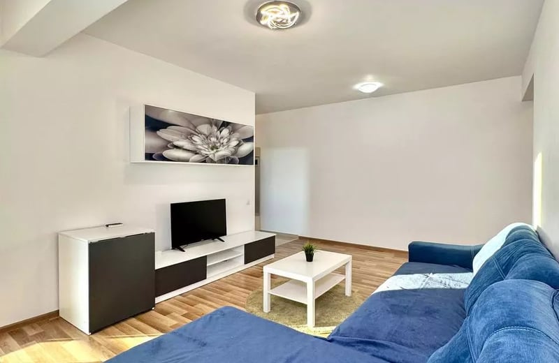Alquiler a largo plazo: apartamento de una habitación con balcón, 3 piso, Dudu, Bucarest
