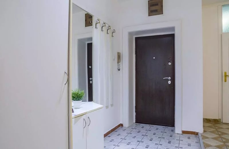 Long-term rental of a 3-bedroom apartment in the city center, Belgrade