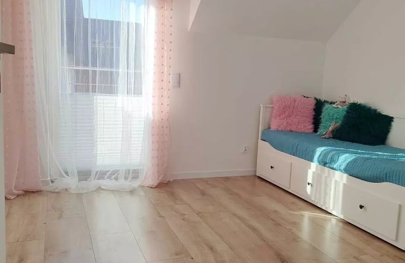 Alquiler a largo plazo de casa de 4 habitaciones en Cracovia, distrito Swoszowice