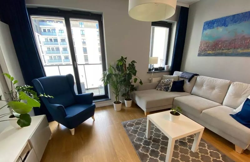 Alquiler a largo plazo de apartamento de 2 habitaciones en Varsovia, distrito Wola, Polonia