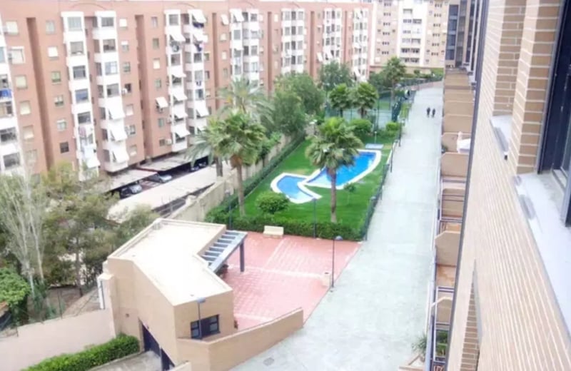 Long-term rental, spacious apartment in a gated community, Alicante, Spain