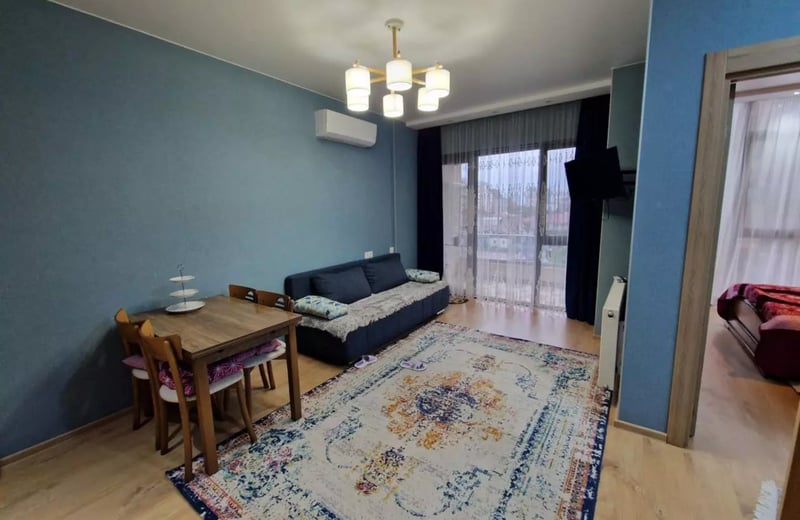 Alquiler a largo plazo de un apartamento de un dormitorio en el centro, calle G. Abashidze, Batumi