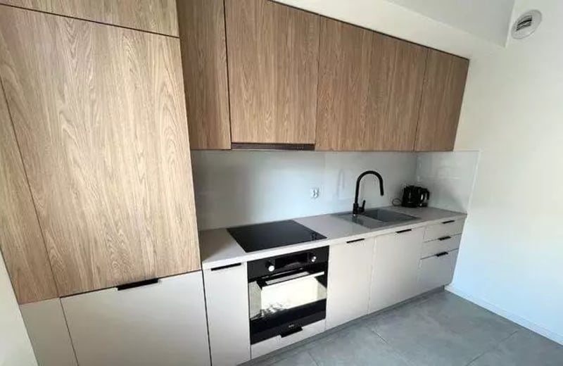 Долгосрочная аренда 3-комнатной квартиры 60 м² с балконом и кондиционером на ул. Na Grobli, Вроцлав