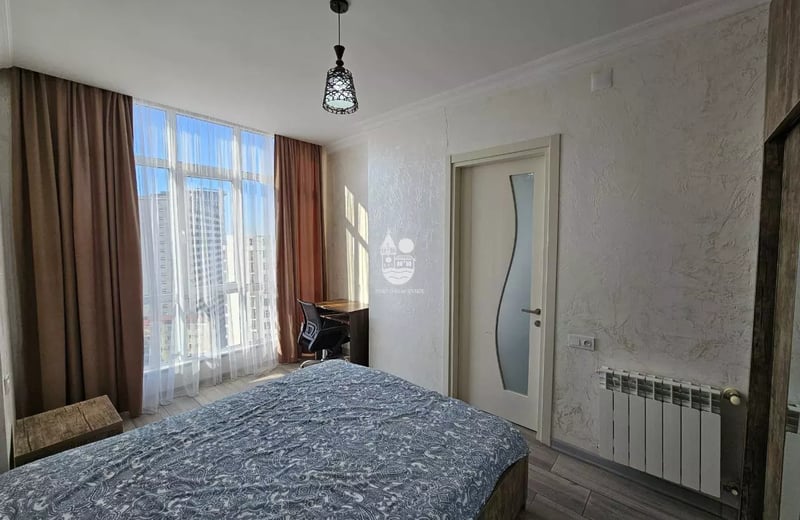 Long-term rental: apartment with sea view, Batumi, Georgia