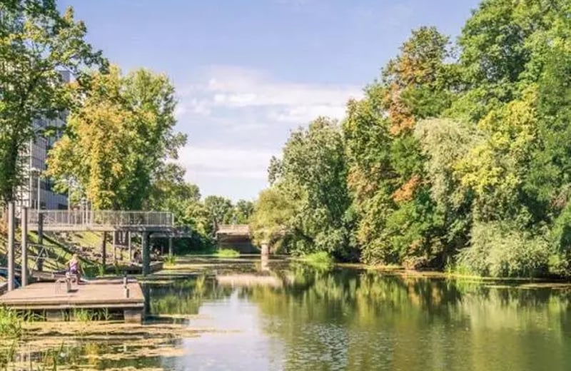 Long-term rental studio with a river view, Wrocław, Poland