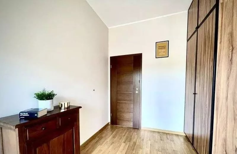 Long-term rental — Spacious 3-room apartment with a balcony, Praga-Południe, Warsaw