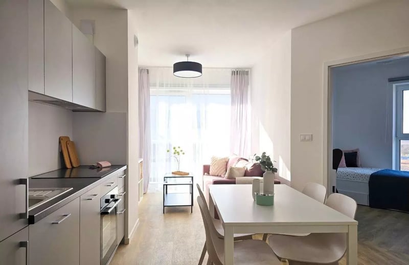 Long-term rental of a 4-room apartment near the park, Krakow