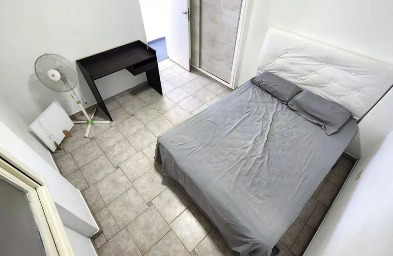 Long-term rent 3-room apartment with a balcony in San Telmo, Buenos Aires