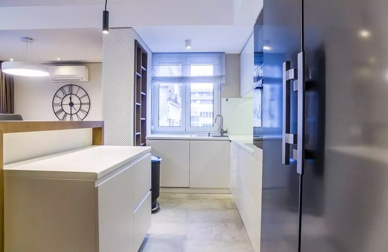Long-term rental of a 4-room apartment near Tašmajdan Park, city center, Belgrade, Serbia