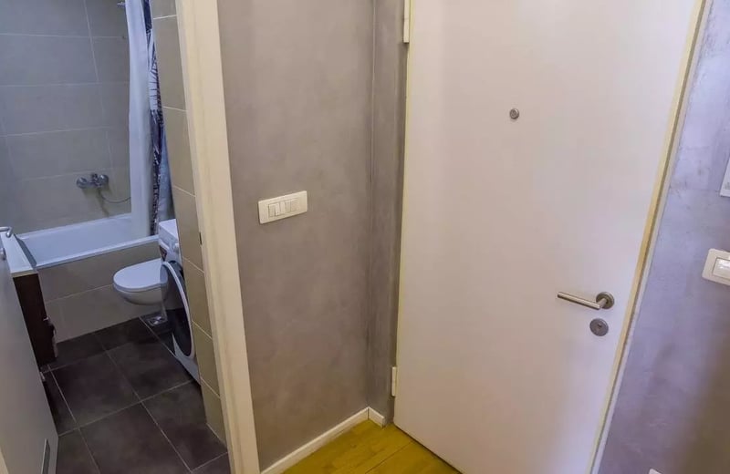 Alquiler a largo plazo en Belgrado: departamento de 2 ambientes, 47 m², en Zemun con balcón y electrodomésticos