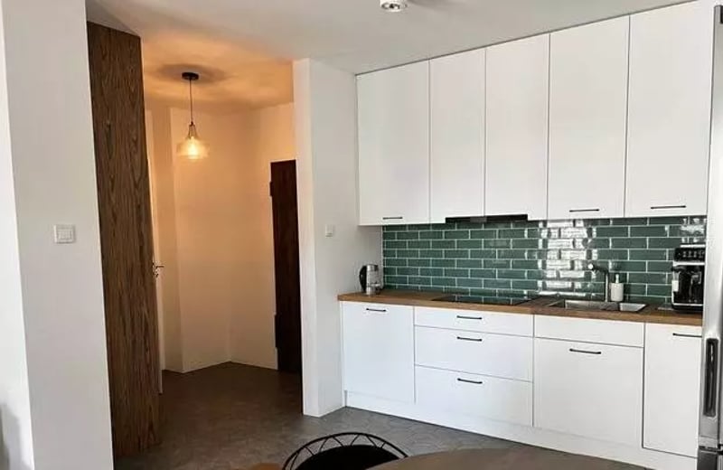 Long-term rental in Warsaw — 2-room 47 m² apartment with spacious balcony and parking, Praga-Południe
