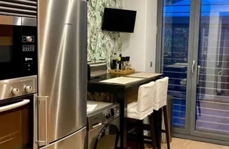 Long-term rental in Alicante — 3-bedroom apartment with terrace & parking, 130 m² near the center