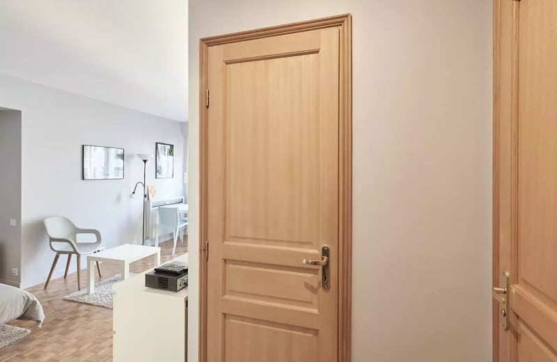 Long-term rental of a 35 m² studio on rue de Théâtre, 15th arrondissement of Paris