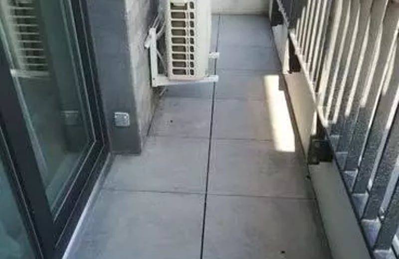 Long-term rental of 2-room apartment 45 m2 with balcony and parking in Mokotów district, Warsaw