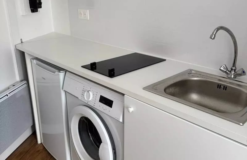 Long-term rental of a studio, 12 m², Paris, 15th arrondissement