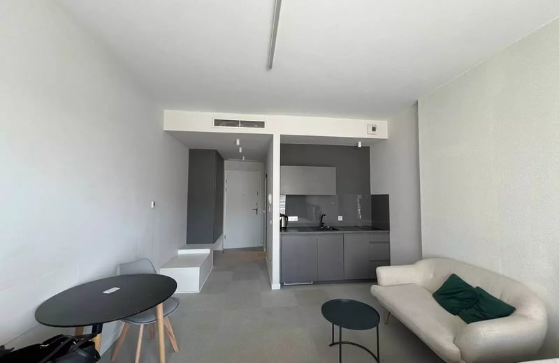 Alquiler a largo plazo: estudio de 28 m² en el centro de Breslavia