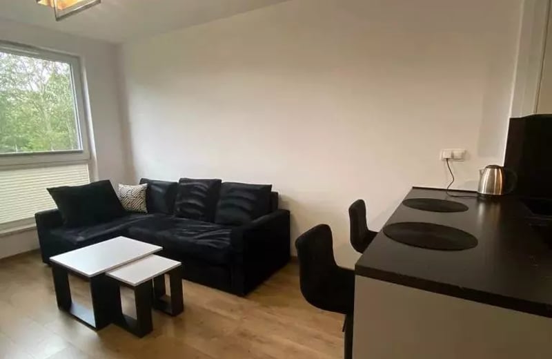 Долгосрочная аренда 2-комнатной квартиры 48 м² на Fort Wola, Варшава, Польша, рядом с метро