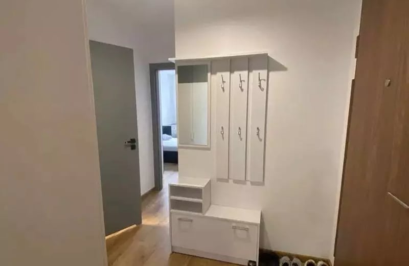 Долгосрочная аренда 2-комнатной квартиры 48 м² на Fort Wola, Варшава, Польша, рядом с метро