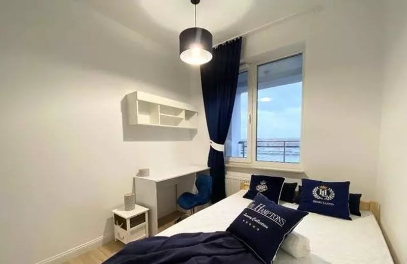 Langzeitmiete einer 3-Zimmer-Wohnung (51 m²) mit Balkon und Parkplatz in der Kotsisa 8c Straße, Warschau, Polen