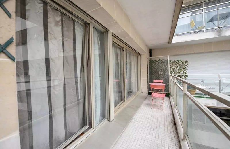 Long-term rental of a 36 m² 2-room apartment with a balcony in the 3rd district of Paris, France
