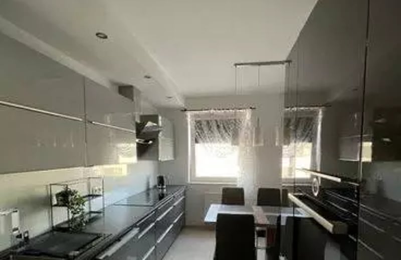 Alquiler a largo plazo de piso de 2 habitaciones, 48 m² en Breslavia, Polonia