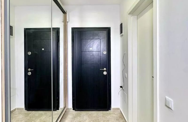 Langzeitmiete einer 1-Zimmer-Wohnung mit Balkon in einem Neubau, Bukarest, Rumänien