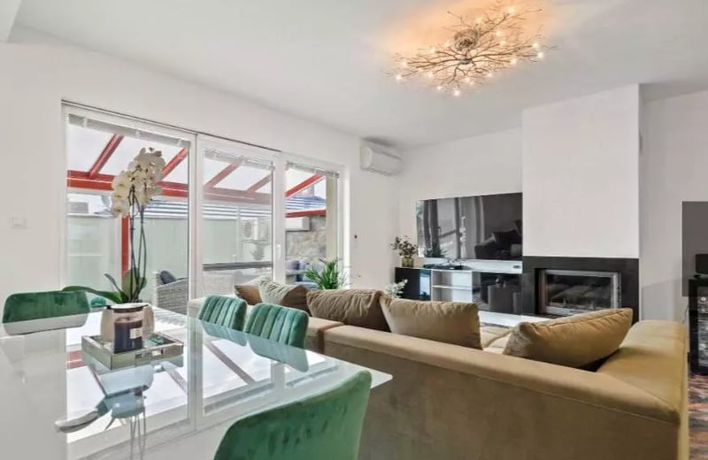 Long-term rental of a 5-room house, 192 m² in Bratislava, Slovakia