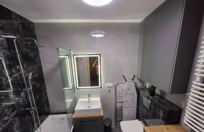 Alquiler a largo plazo de un departamento de 3 habitaciones de 52.5m² en Cracovia, Polonia