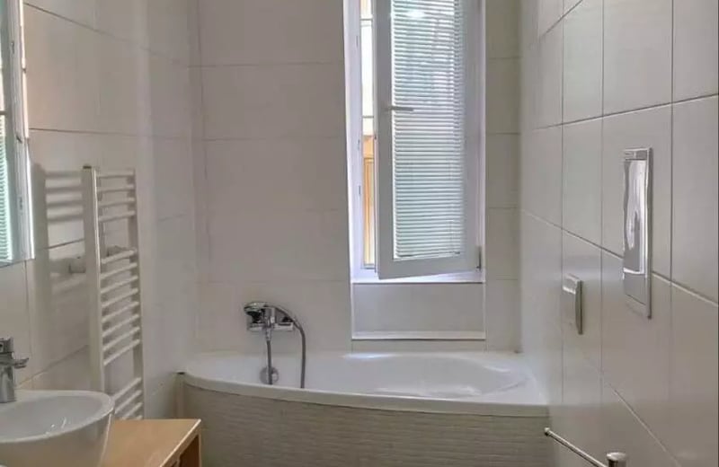 Langfristige Miete 2-Zimmer-Wohnung mit separater Küche in der Altstadt von Bratislava, Slowakei