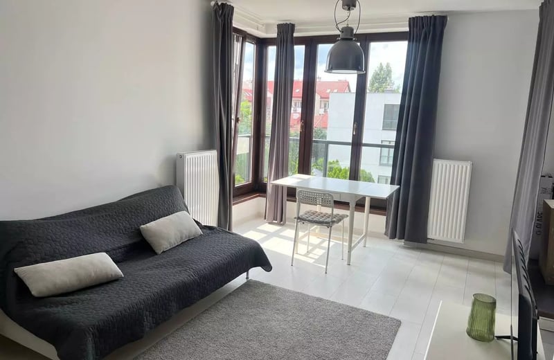 Langzeitmiete einer 46 m² großen Zwei-Zimmer-Wohnung mit Balkon im Warschauer Stadtteil Białołęka
