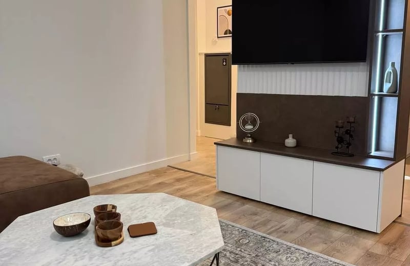 Long-term rental of a 2-room 60 m² apartment in the city center, Belgrade, Serbia