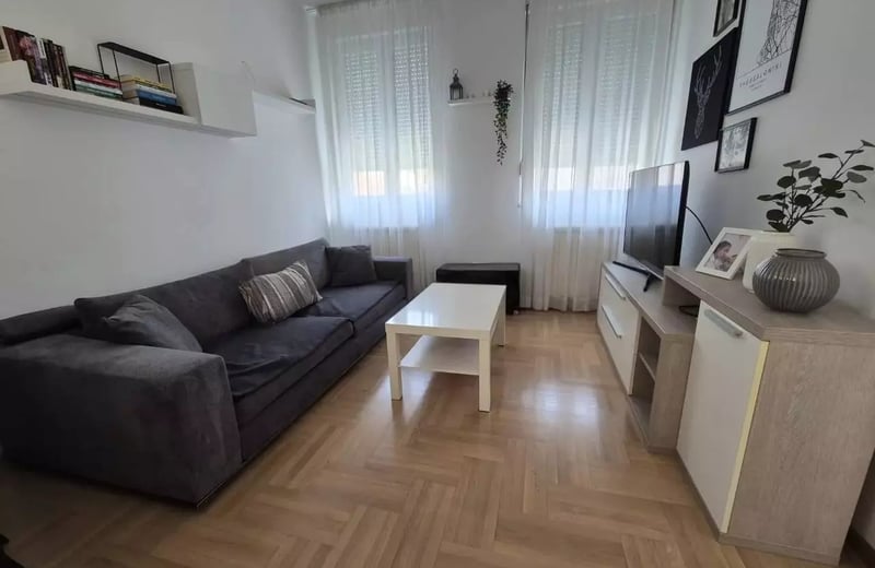 Long-term rent of a 2-room apartment 30m² in Belgrade, Serbia