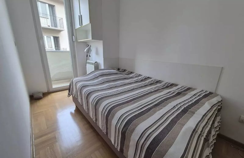 Long-term rent of a 2-room apartment 30m² in Belgrade, Serbia