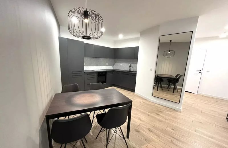 Long-term rental of a 3-room apartment 64.5 m² in the Zabłocie district, Kraków, Poland