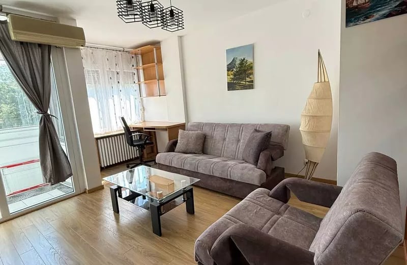 Alquiler a largo plazo de un piso de 2 habitaciones y 42m² en Nuevo Belgrado cerca del centro, Belgrado, Serbia