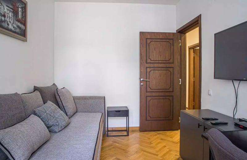 Long-term rental of 4-room apartment 92 m² in Belgrade, Serbia