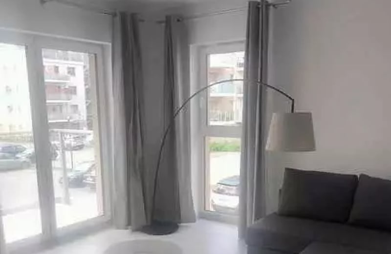 Location longue durée appartement 3 pièces avec balcon, quartier Fabryczna, Wrocław, Pologne