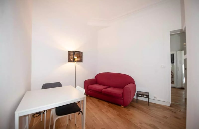 Long-term rental 2-room apartment, 30 m², 18th arrondissement, Paris, France
