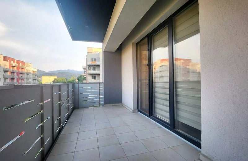 Долгосрочная аренда квартиры 2-комнатной, Брашов, Румыния