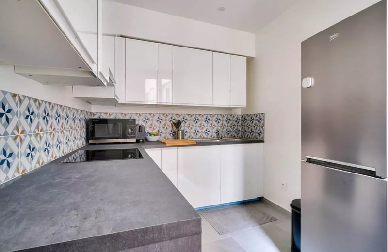 Long-term rental of a 2-room apartment, 54 m², Paris, France
