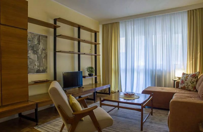 Langzeitmiete einer 3-Zimmer-Wohnung mit 70 m² im Stadtzentrum, Belgrad, Serbien